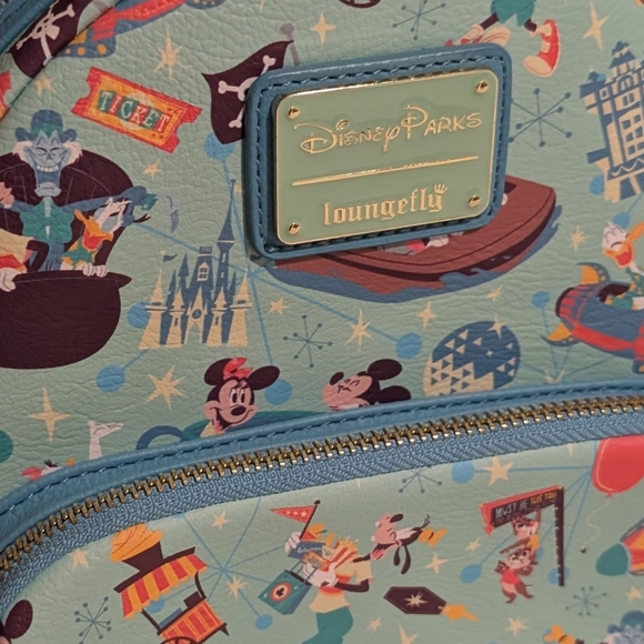 Disney Loungefly Park And Friends Bag - Picture 4 of 10